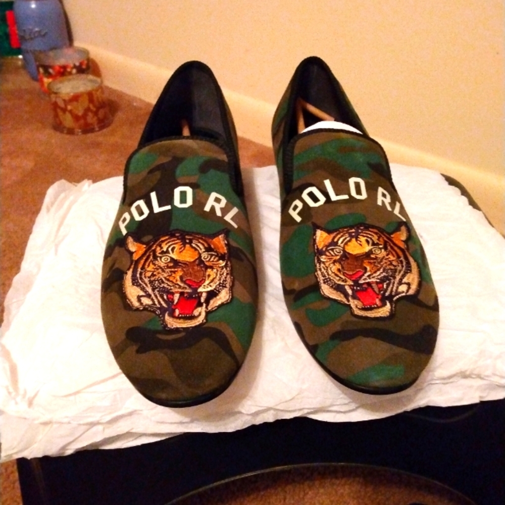 Mens shoes